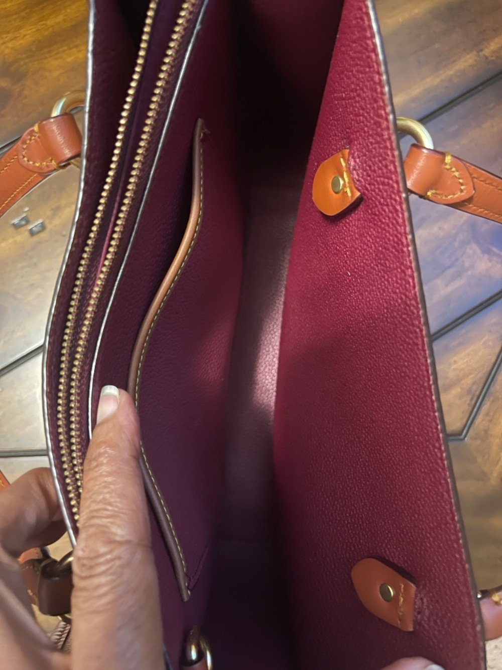 Handbag - Picture 10 of 12